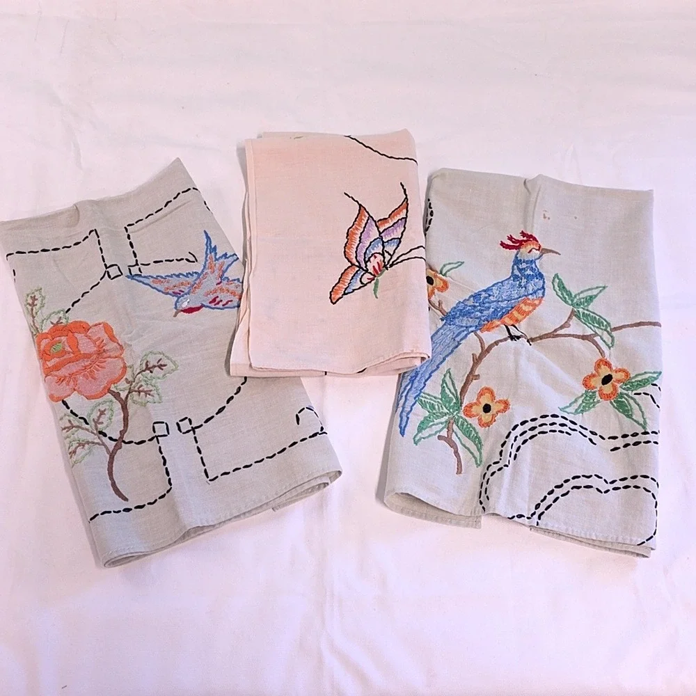 Vintage Embroidered Linens Multicolor Bird Butterfly Floral Set Craft Cutters